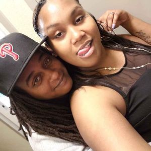 Meet your Posher, Iris